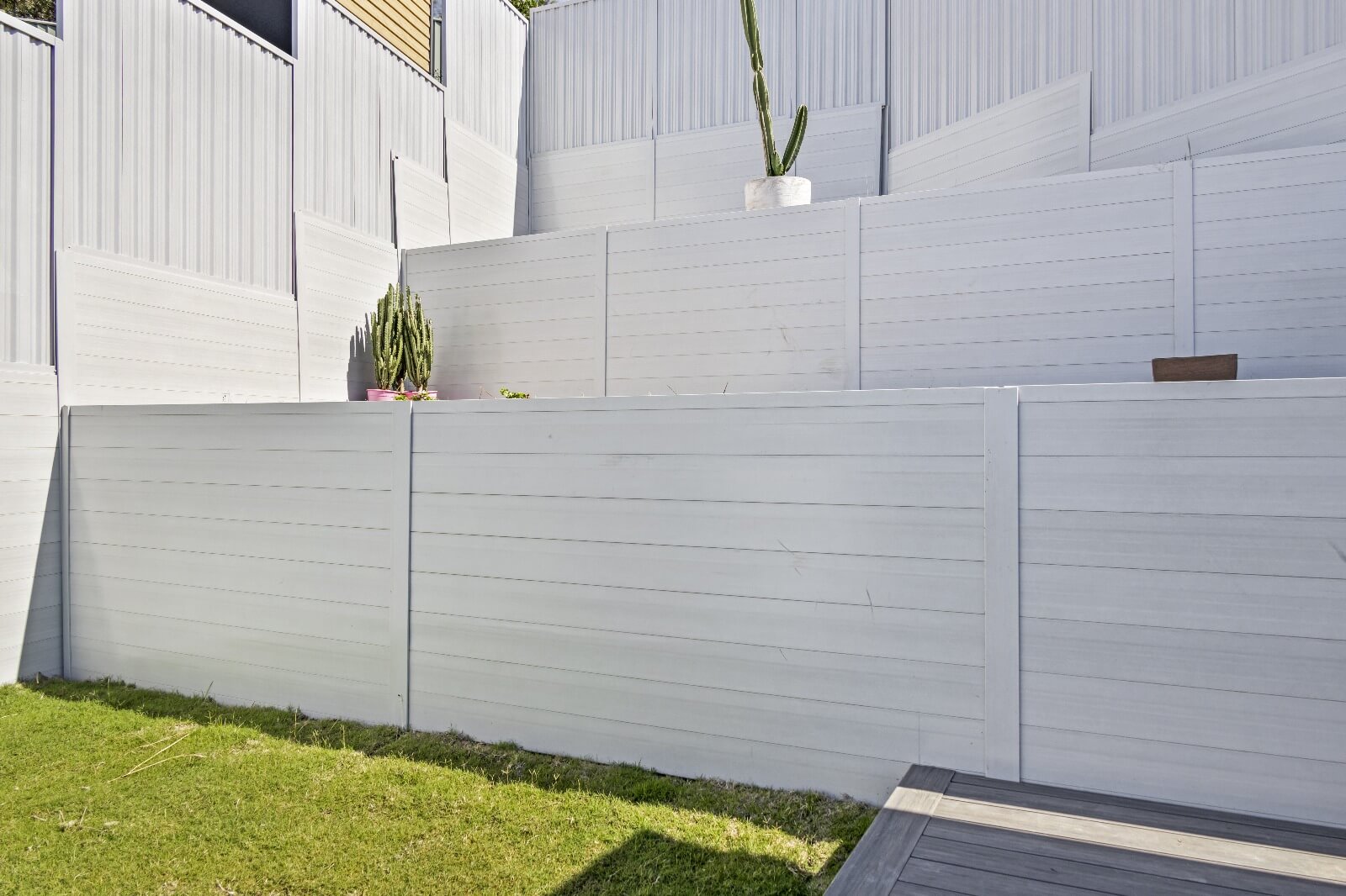 Ezzy Fit Retaining Wall